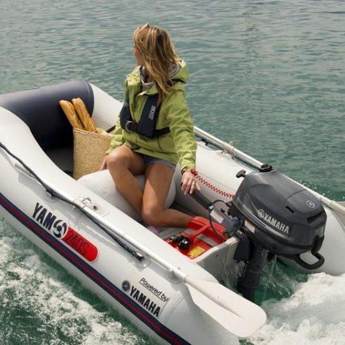 2017 Yamaha F4 EU NA Action 002