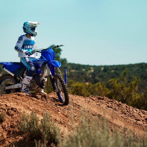 2021-Yamaha-YZ125LC-EU-Icon_Blue-Static-001-03