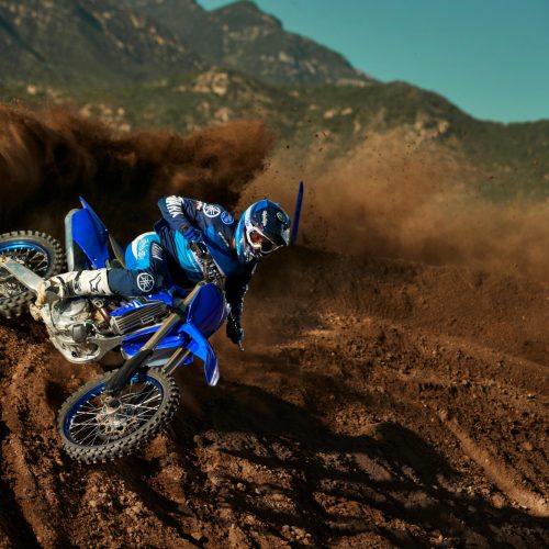 2021-Yamaha-YZ450F-EU-Icon_Blue-Action-003-03