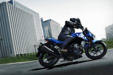 gsx-s125al8_action_11.jpg