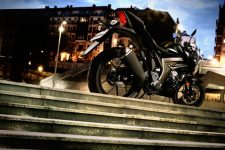 gsx-s125al8_action_15.jpg