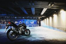 gsx-s125al8_action_6.jpg