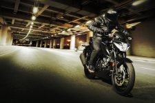 gsx-s125al8_action_7.jpg