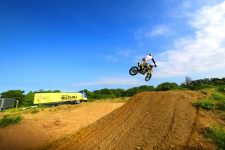 rm-z250l7_action_2.jpg