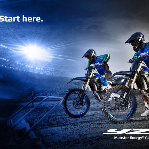 2021-Yamaha-YZ450FSV-EU-Monster_Black_-Keyvisual-001-04