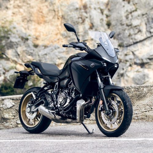 2023-Yamaha-MT07TR-EU-Midnight_Black-Static-001-03