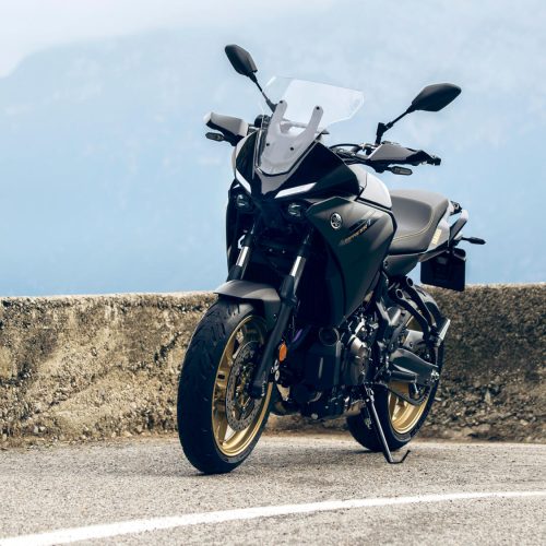 2023-Yamaha-MT07TR-EU-Midnight_Black-Static-007-03