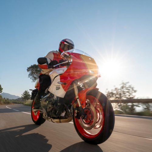 2024 Yamaha XS850GP EU Legend Red Action 002 03 1