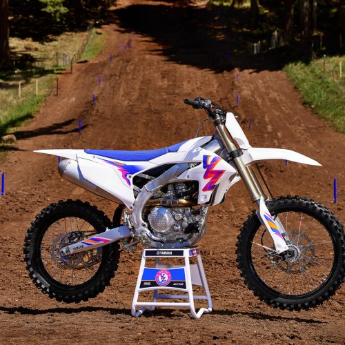 2024-Yamaha-YZ450FSV-EU-Anniversary_White-Static-005-03