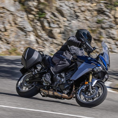 2025 Yamaha MT09ATRDXCS EU Cobalt Blue Action 010 03