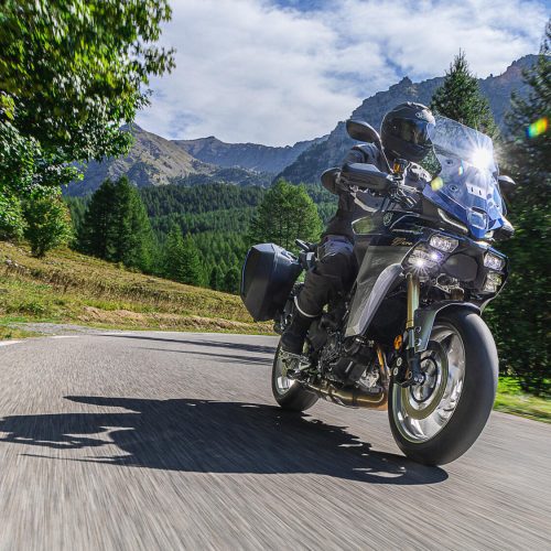 2025 Yamaha MT09ATRDXCS EU Cobalt Blue Action 011 03