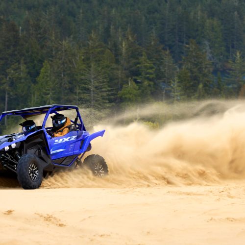 2025 Yamaha YXZ1000E 25 EU Racing Blue Action 002 03