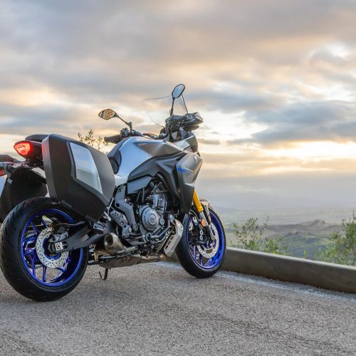 2025-Yamaha-MT07TRGT-EU-Icon_Performance-Static-003-03