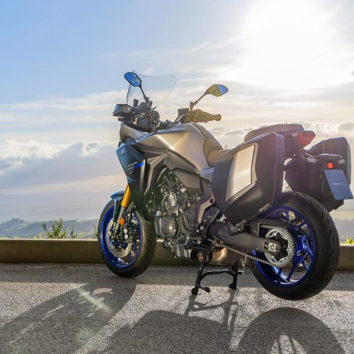 2025-Yamaha-MT07TRGT-EU-Icon_Performance-Static-005-03