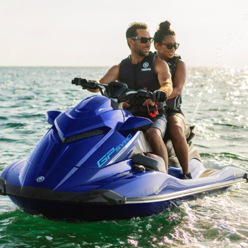 2024-Yamaha-GPSVHO-EU-Deep_Purplish_Blue_Metallic-Action-002-03