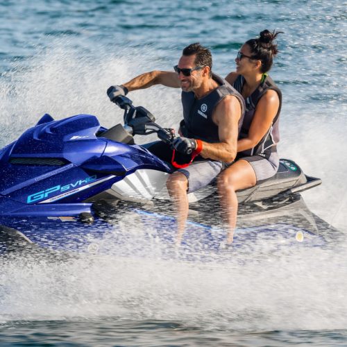 2024-Yamaha-GPSVHO-EU-Deep_Purplish_Blue_Metallic-Action-003-03