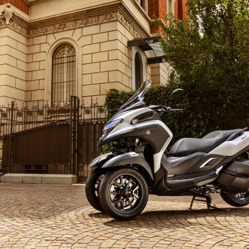 2025-Yamaha-LMW300YM-EU-Milky_White-Static-005-03