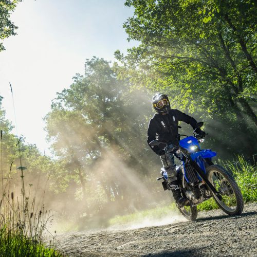 2026-Yamaha-WR125-EU-Icon_Blue-Action-009-03