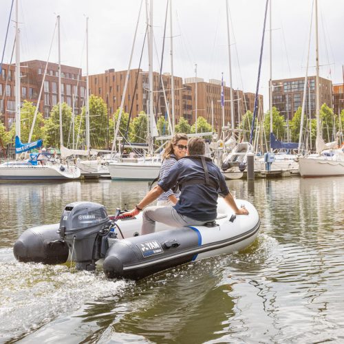 2025-Yamaha-YAM270TAF-EU-Arctic_Grey-Action-010-03