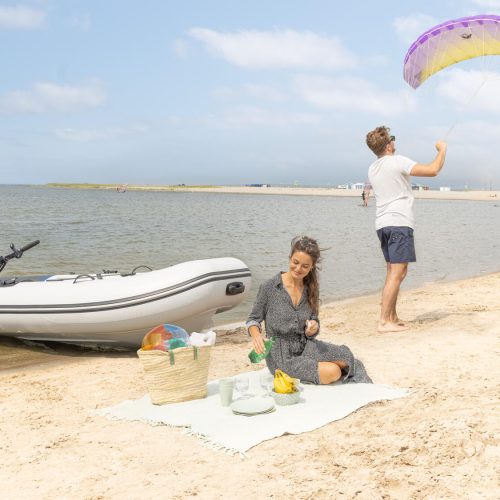 2025-Yamaha-YAM350TAF-EU-Arctic_Grey-Action-008-03