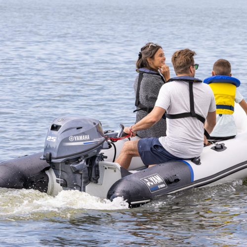 2025-Yamaha-YAM350TAF-EU-Arctic_Grey-Action-009-03