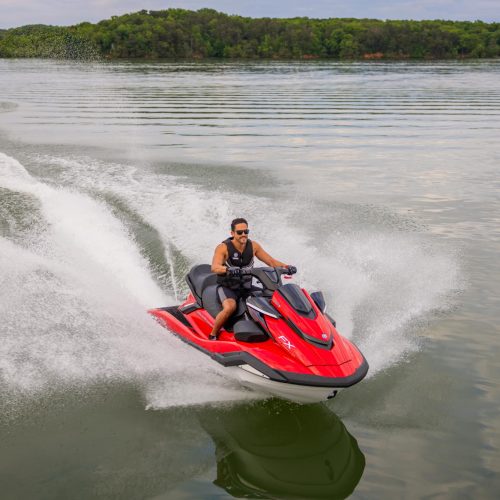 2026-Yamaha-FX-HO-CR-EU-Torch_Red___White-Action-003-03