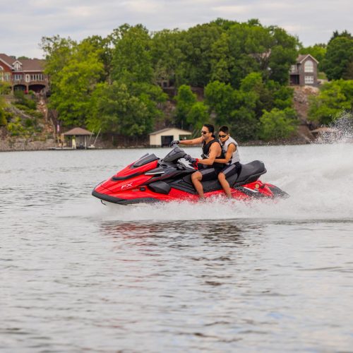 2026-Yamaha-FX-HO-CR-EU-Torch_Red___White-Action-006-03