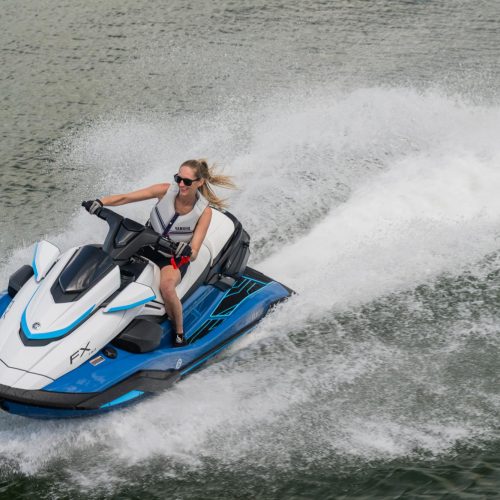 2026-Yamaha-FX-HO-EU-Deepwater_Blue-Action-001-03