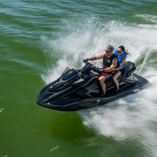 2026-Yamaha-FXLTDSVHO-EU-Black-Action-005-03