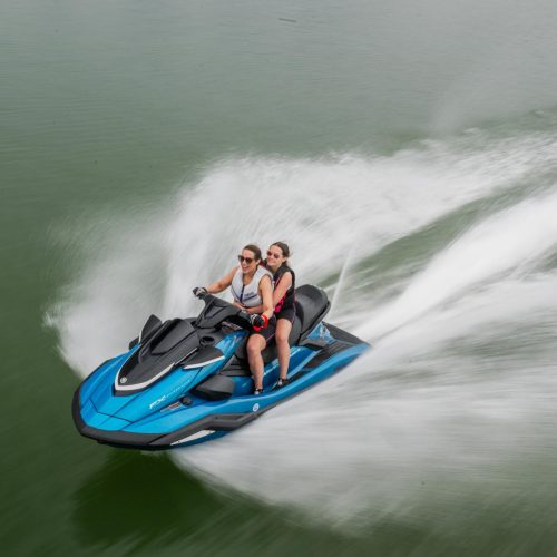 2026-Yamaha-FXSVHOCR-EU-Lagoon_Blue-Action-001-03