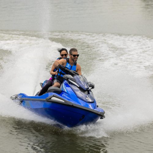 2026-Yamaha-VXLTDHO-EU-Azure_Blue-Action-002-03