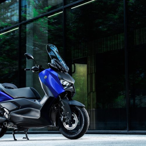 2026-Yamaha-XMAX300A-EU-Icon_Blue-Static-004-03