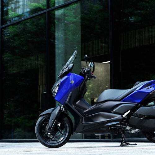 2026-Yamaha-XMAX300A-EU-Icon_Blue-Static-005-03