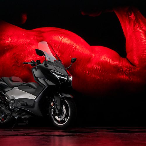 2026-Yamaha-XP500ASV-EU-Black_MAX_-Static-004-03