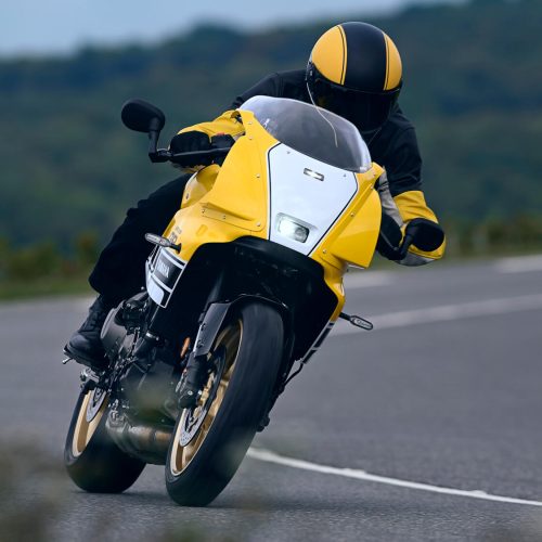 2026-Yamaha-XS850GP-EU-Legend_Yellow-Action-007-03