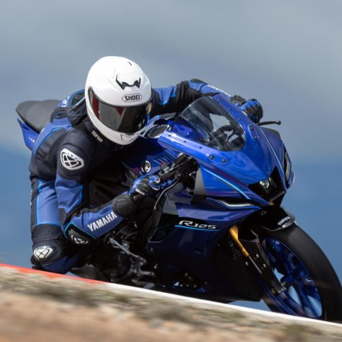 2026-Yamaha-YZF-R125A-EU-Icon_Blue-Action-001-03