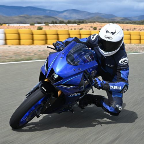 2026-Yamaha-YZF-R125A-EU-Icon_Blue-Action-003-03