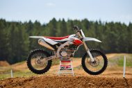 YZ450F 70th ANNIVERSARY 2026 5