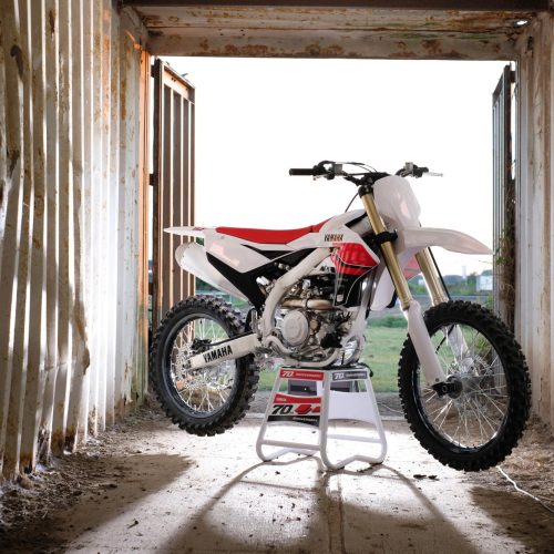 2026-Yamaha-YZ450FSV-EU-Anniversary_White-Static-002-03